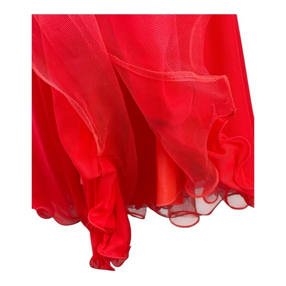 Elegant Formal Strapless Coral Pink Dress with Rhinestone Embellishments Size 7 - Picture 5 of 11